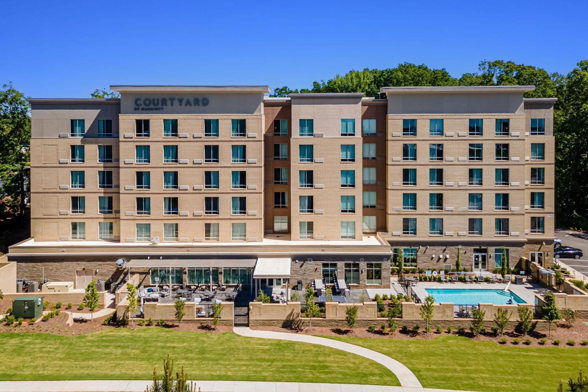 Отель Courtyard By Marriott Raleigh Cary Crossroads Экстерьер фото