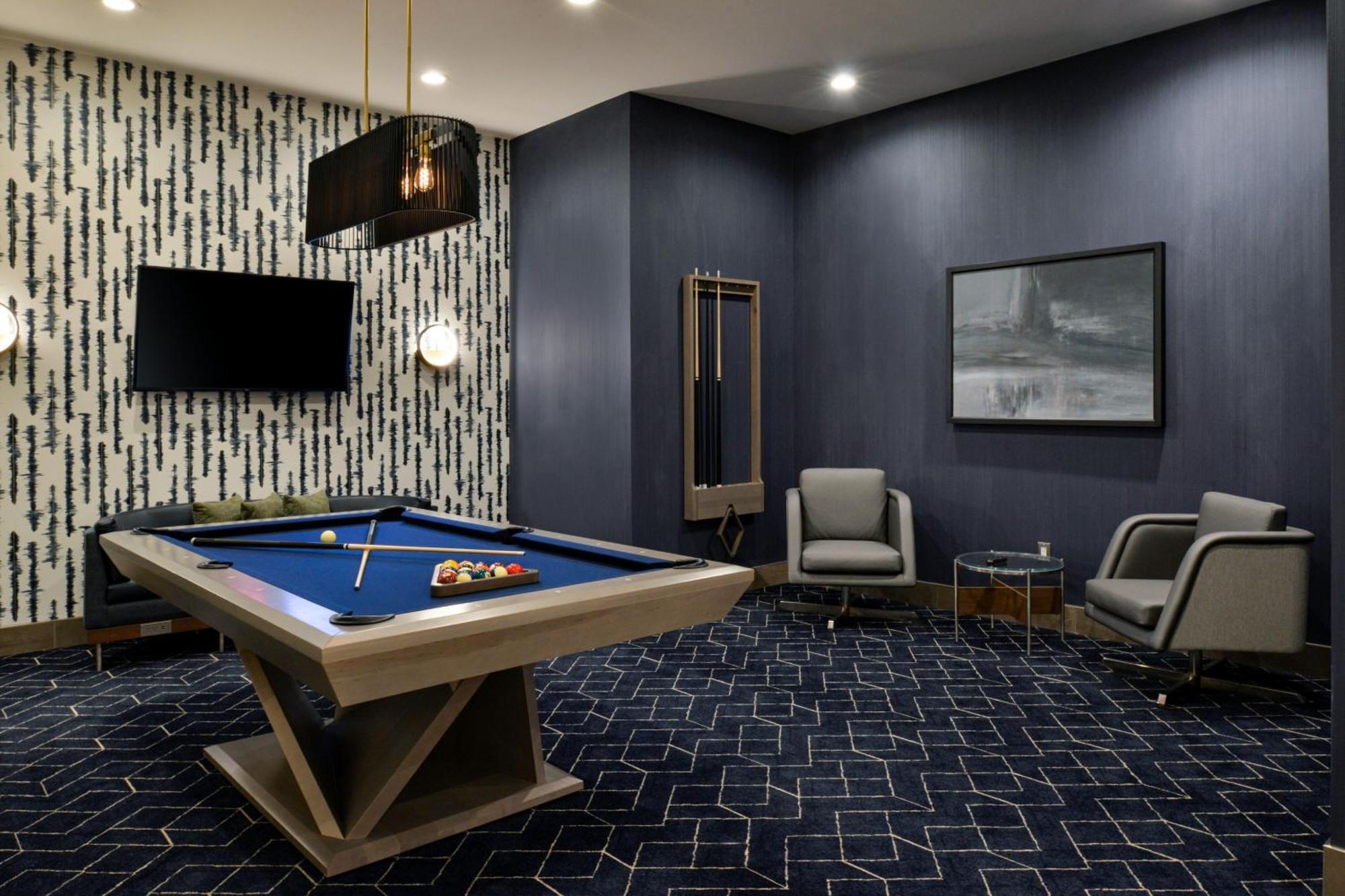 Отель Courtyard By Marriott Raleigh Cary Crossroads Экстерьер фото