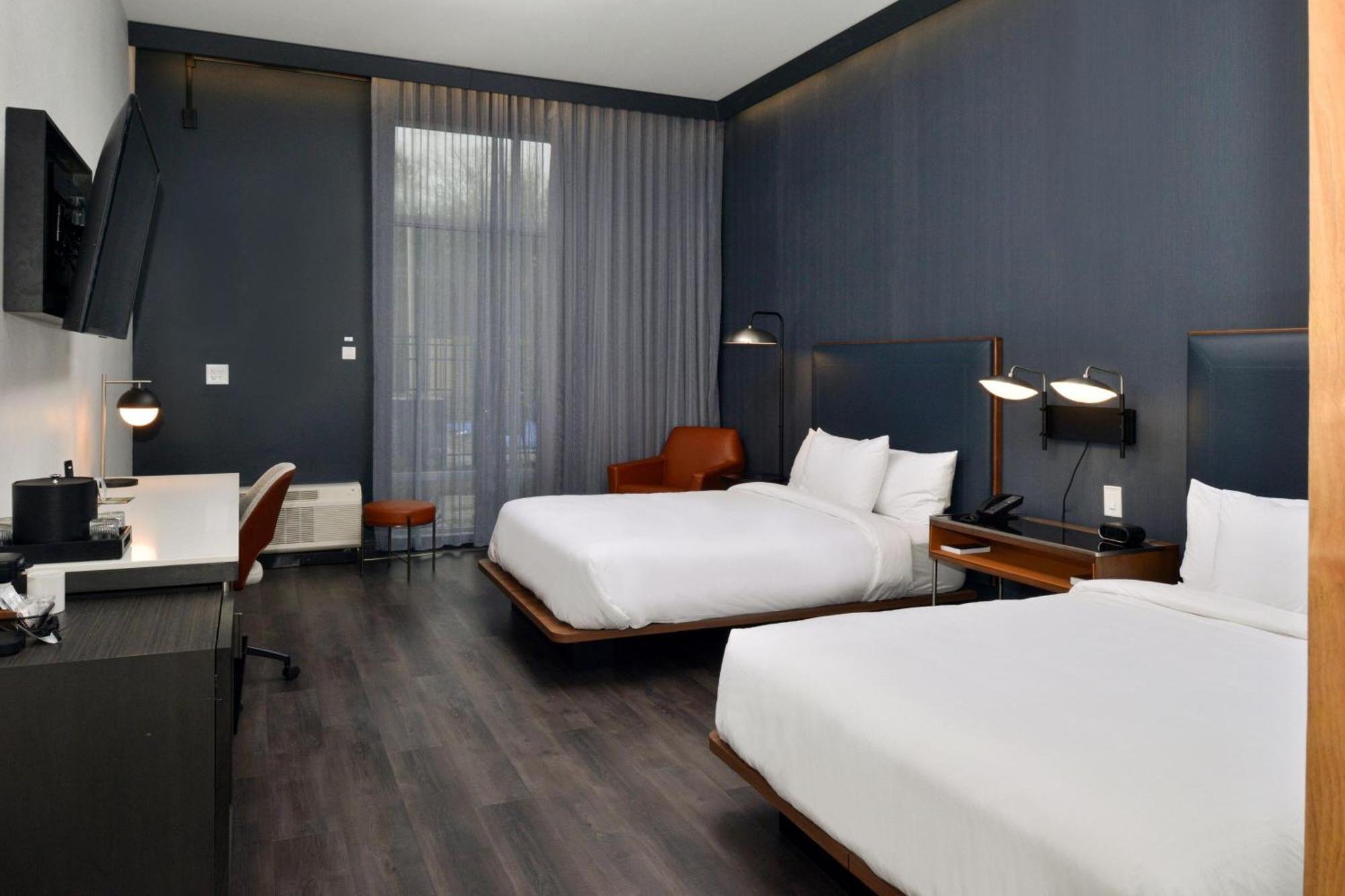 Отель Courtyard By Marriott Raleigh Cary Crossroads Экстерьер фото
