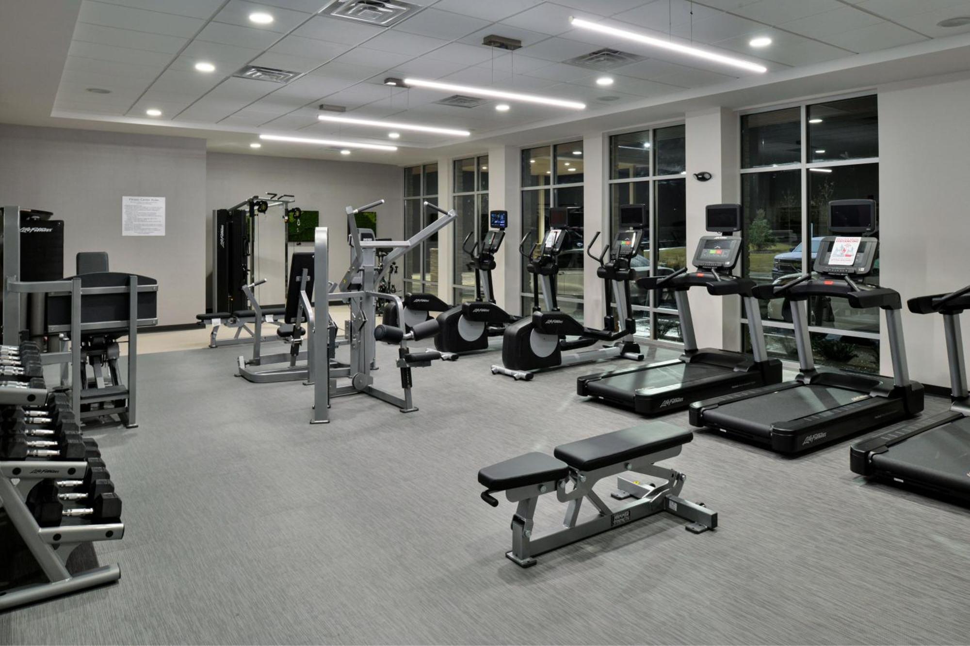 Отель Courtyard By Marriott Raleigh Cary Crossroads Экстерьер фото