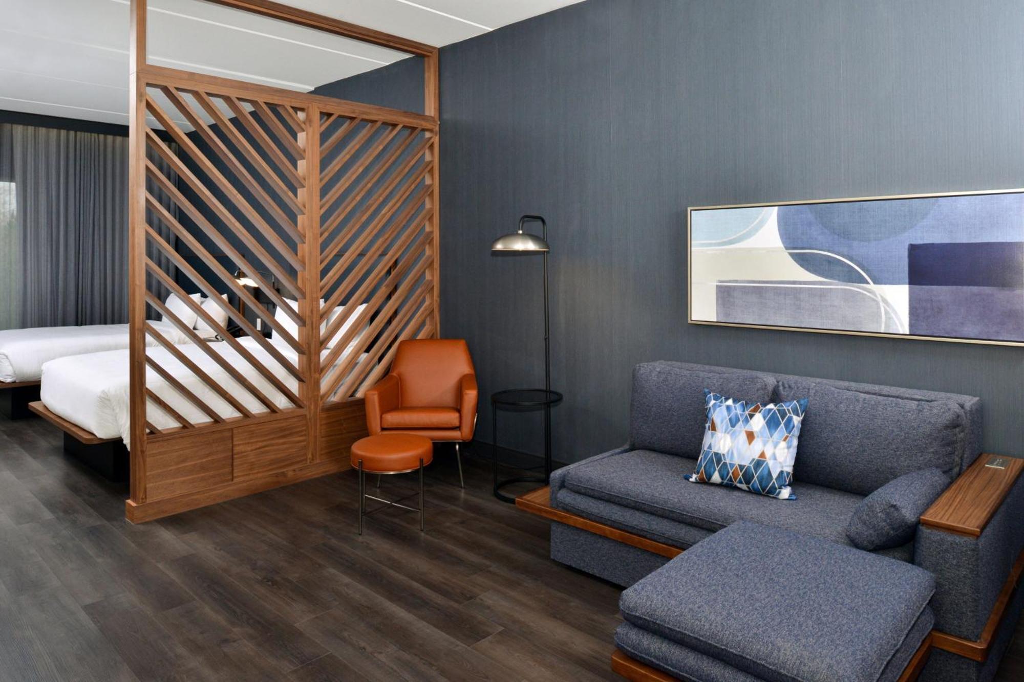 Отель Courtyard By Marriott Raleigh Cary Crossroads Экстерьер фото