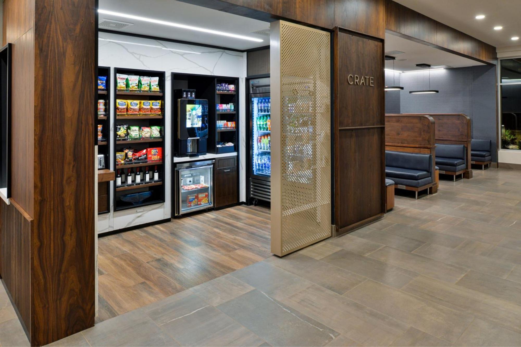 Отель Courtyard By Marriott Raleigh Cary Crossroads Экстерьер фото